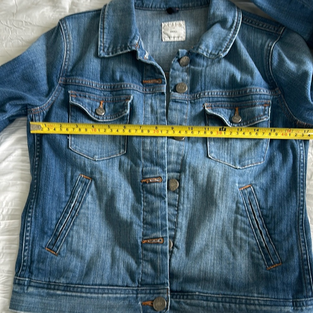 J. CREW Women’s Classic Denim Jean Jacket Light/Med. Blue Distressed Wash SIZE S - Picture 12 of 16